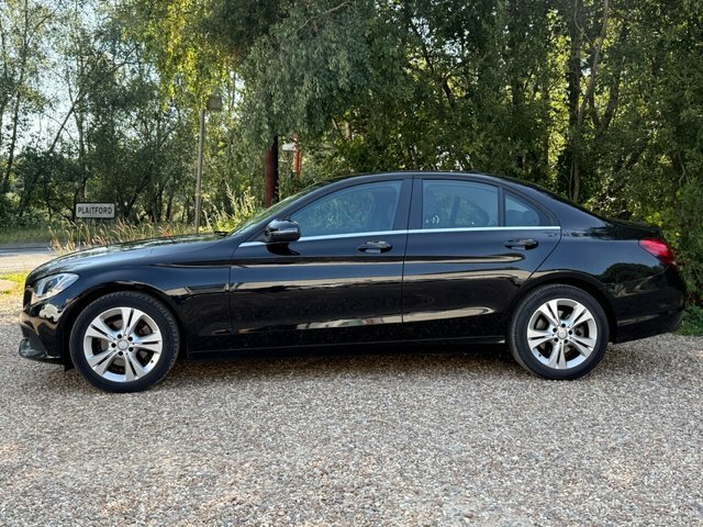 Mercedes-Benz C Class C220d Se Saloon Black #2