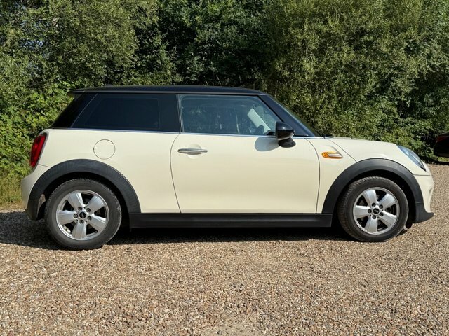Mini Hatch Cooper Hatchback BN64OWG White #6