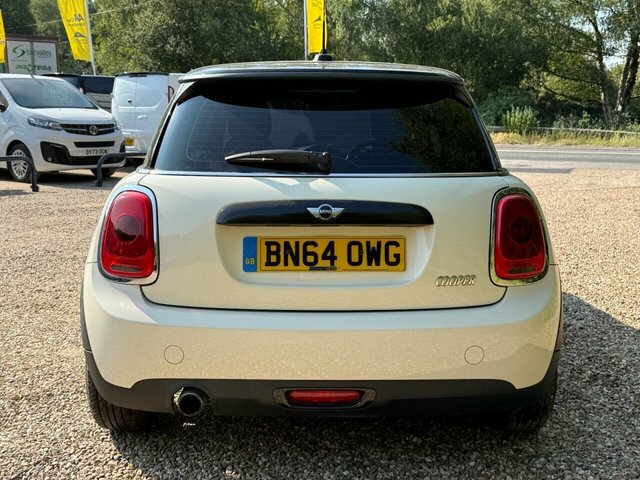 Mini Hatch Cooper Hatchback BN64OWG White #4