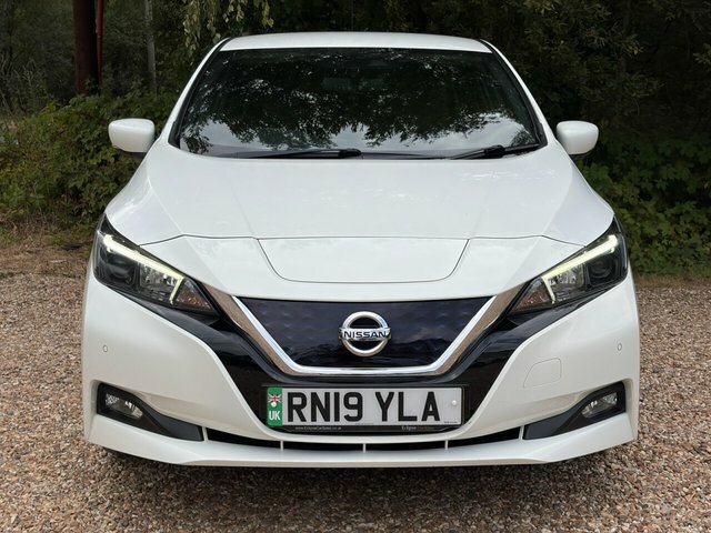 Nissan Leaf N-connecta Hatchback White #6