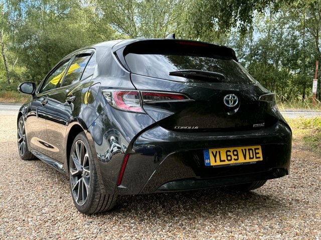 Toyota Corolla Vvt-h Excel Hatchback Black #3