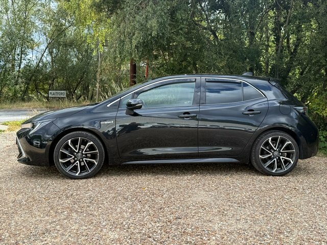 Toyota Corolla Vvt-h Excel Hatchback Black #2
