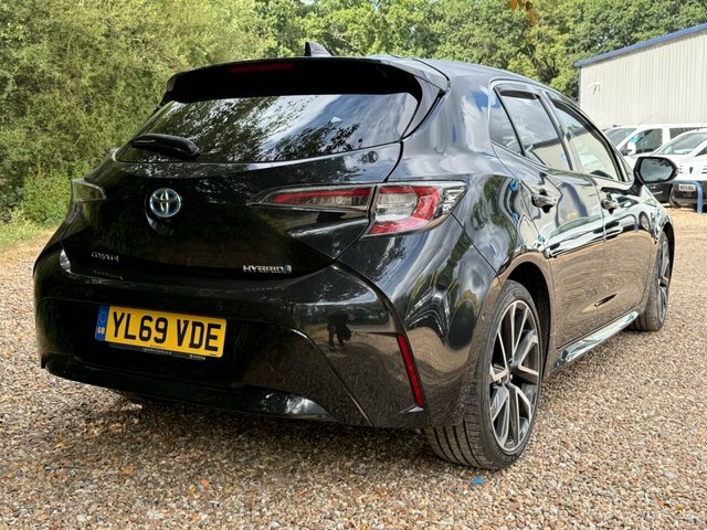 Toyota Corolla Vvt-h Excel Hatchback Black #5