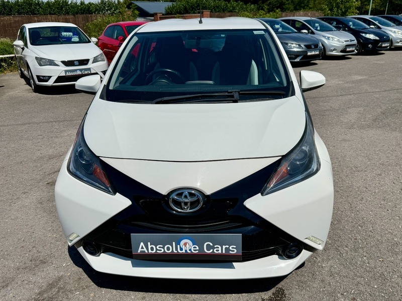 Toyota Aygo Vvt-i X-play 20 Taxrev White #4