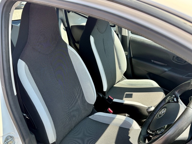 Toyota Aygo Aygo X-cite Vvt-i Cvt Orange #14