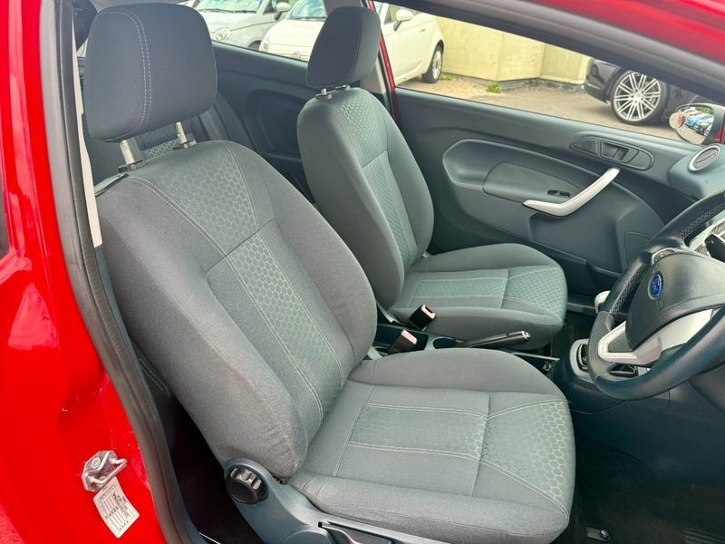 Ford Fiesta Hatchback Grey #16