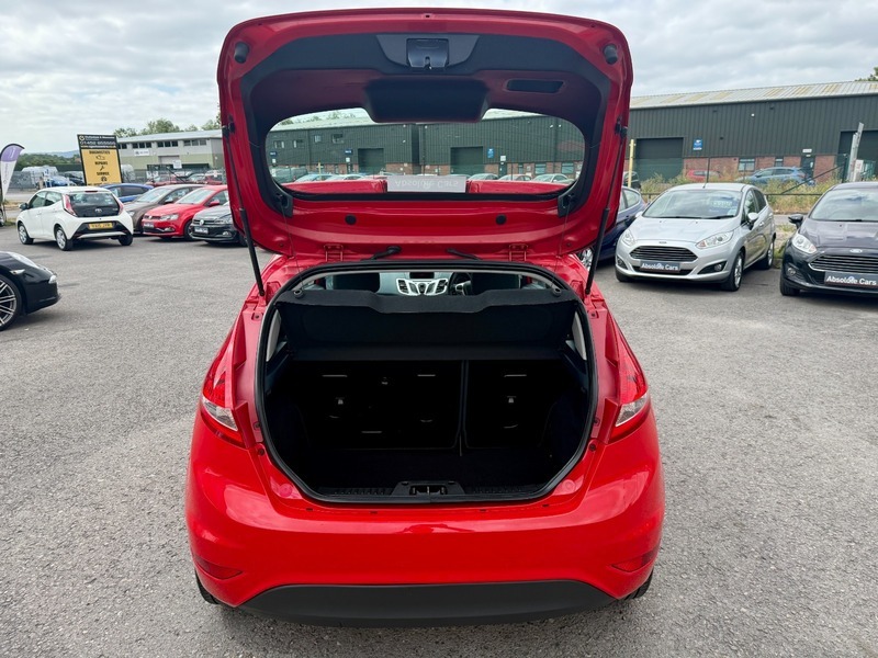 Ford Fiesta Hatchback Grey #12