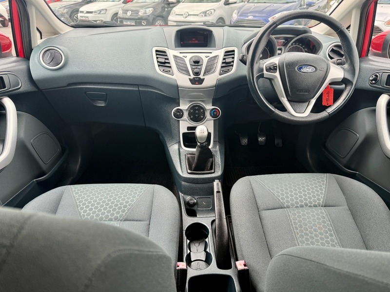 Ford Fiesta Hatchback Grey #2