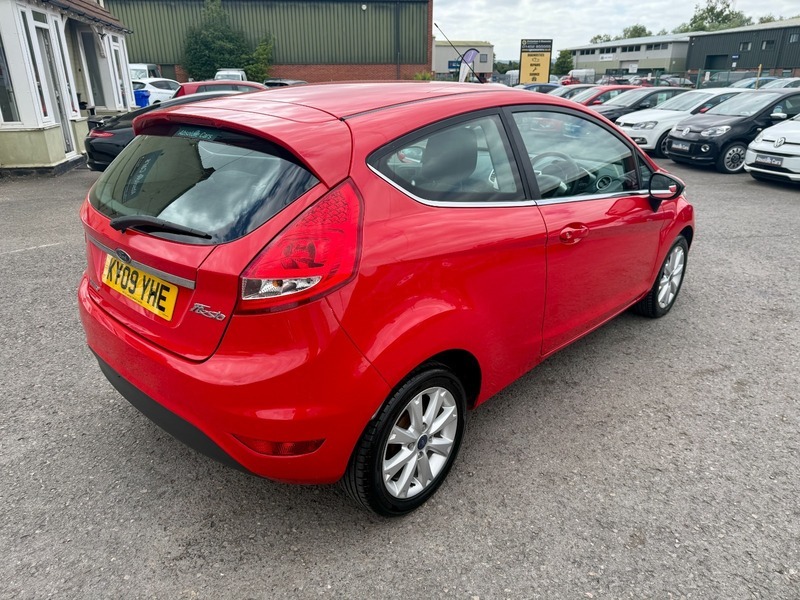 Ford Fiesta Hatchback Grey #15