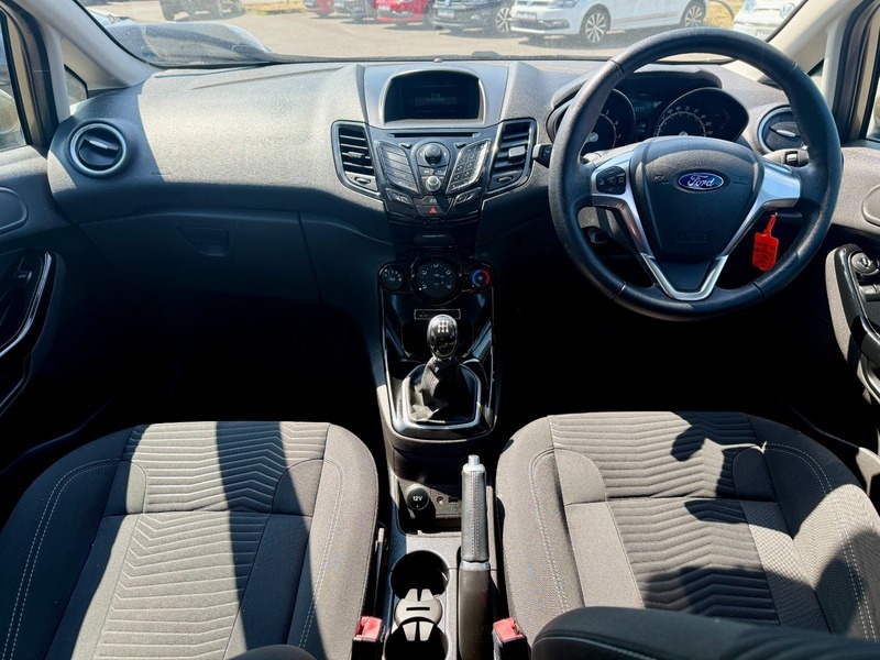 Ford Fiesta Zetec 20 Taxbluetoothfsh Brown #2