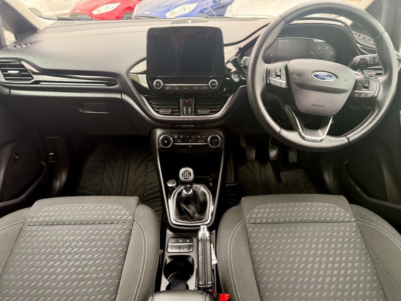 Ford Fiesta Titanium P Sensrev Camnav2 White #2
