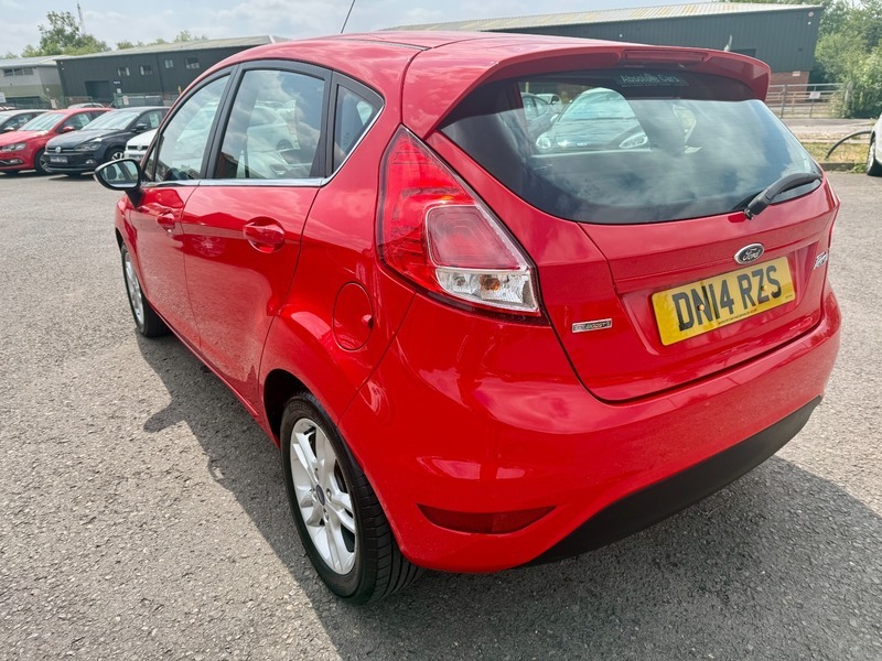 Ford Fiesta Zetec 20 Taxbluetoothtwo Keys Red #3