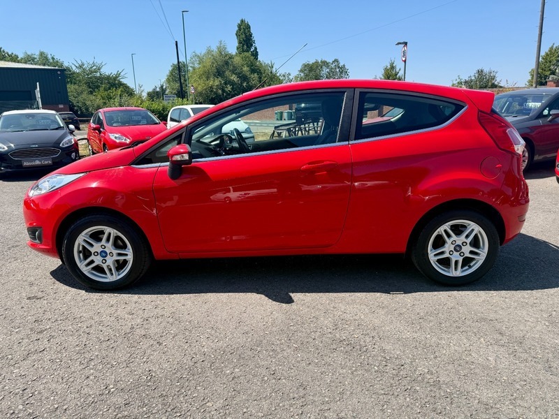 Ford Fiesta Zetec Red #8