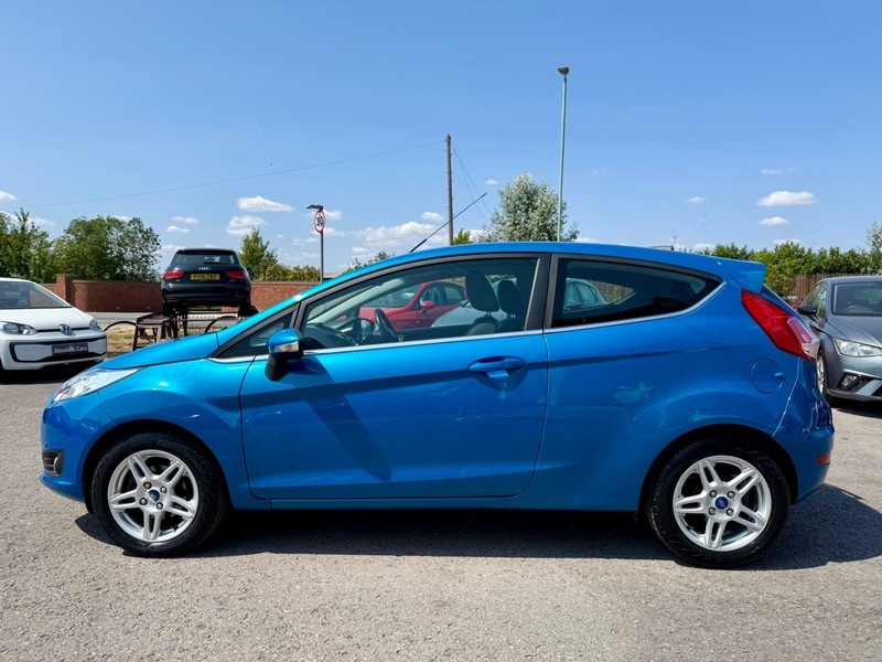 Ford Fiesta Zetec Blue #6