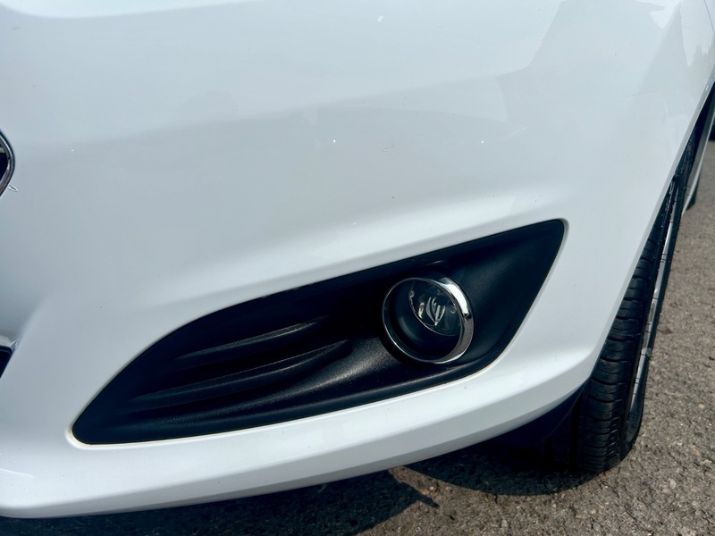 Ford Fiesta Zetec White #6