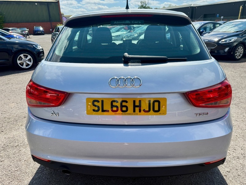 Audi A1 Sportback Tfsi Sport Black #11