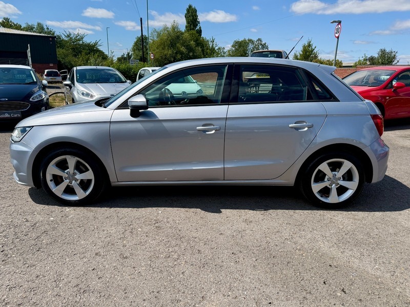 Audi A1 Sportback Tfsi Sport Black #9
