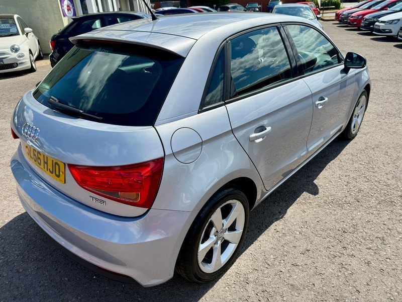 Audi A1 Sportback Tfsi Sport Black #13