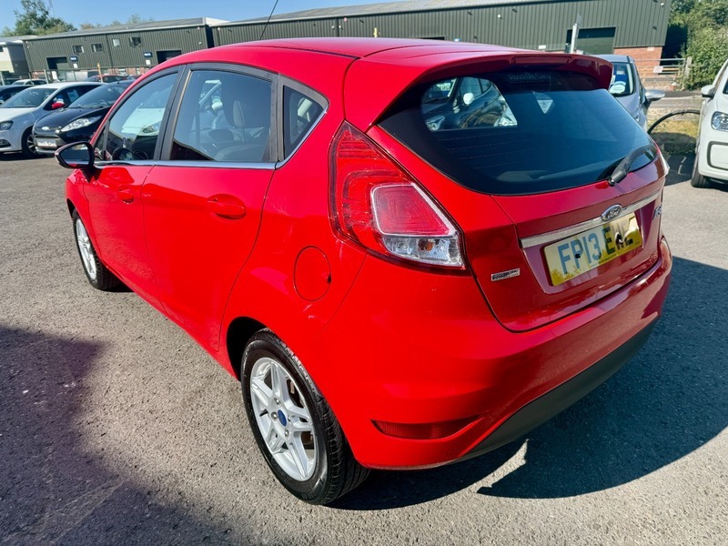Ford Fiesta Zetec 20 Taxbluetoothlow Miles Red #3