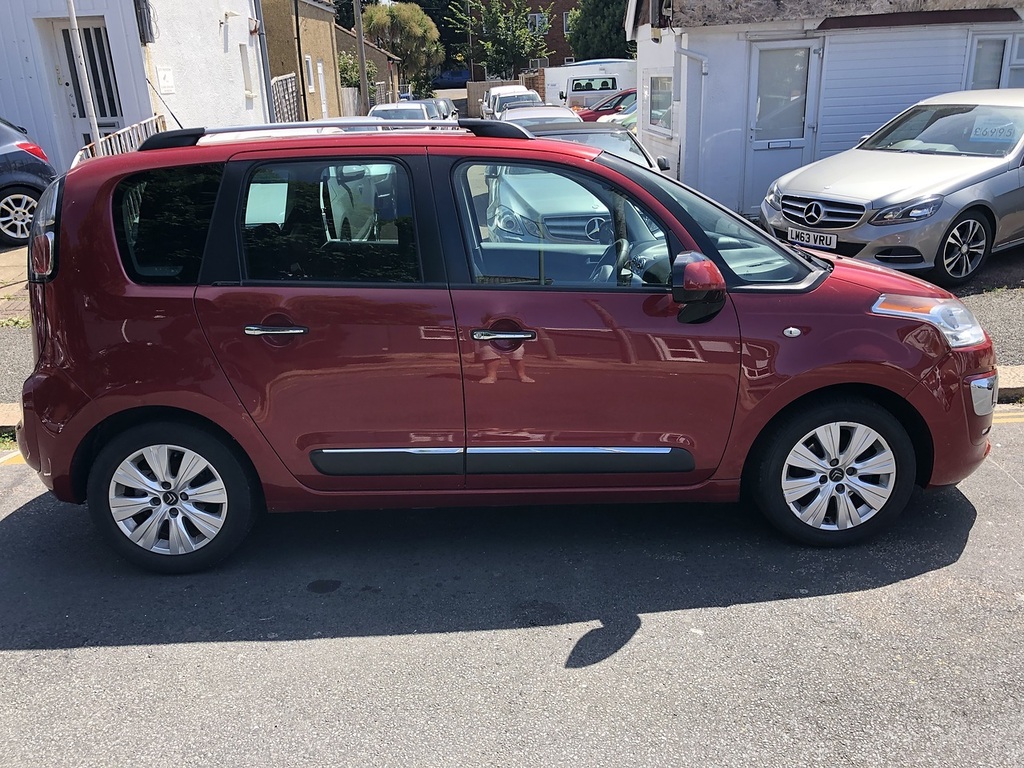 Citroen C3 Picasso Vti Exclusive Red #2