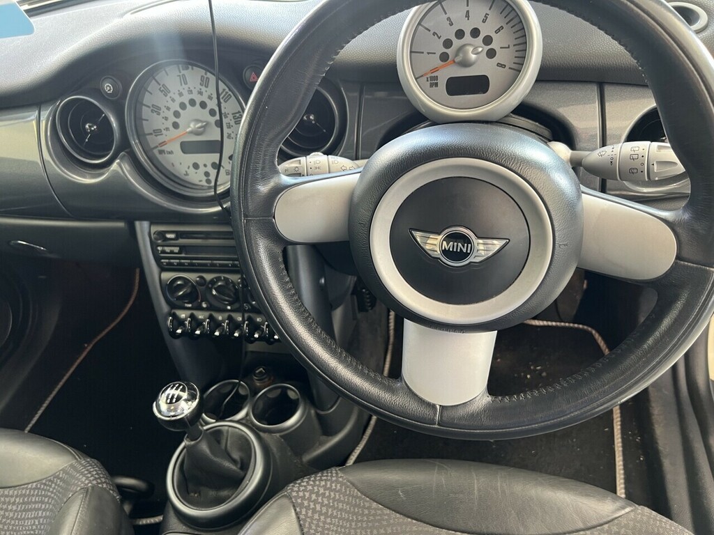 Mini Hatch 1.6 Cooper Hatchback Red #5