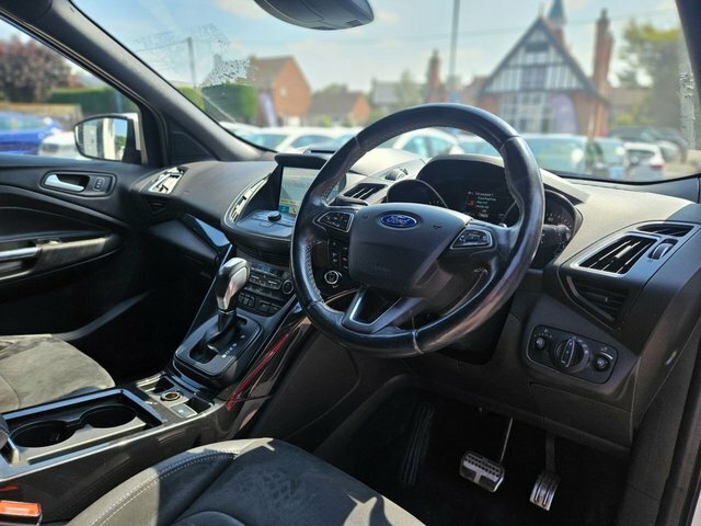 Ford Kuga 2.0 Tdci St-line X Suv Powershift Awd E EK17VWC White #2