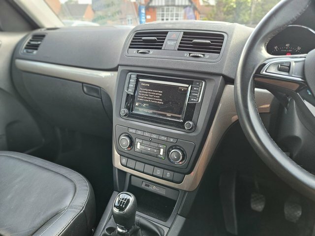 Skoda Yeti 1.2 Tsi Se L Outdoor Euro 6 Ss Blue #6