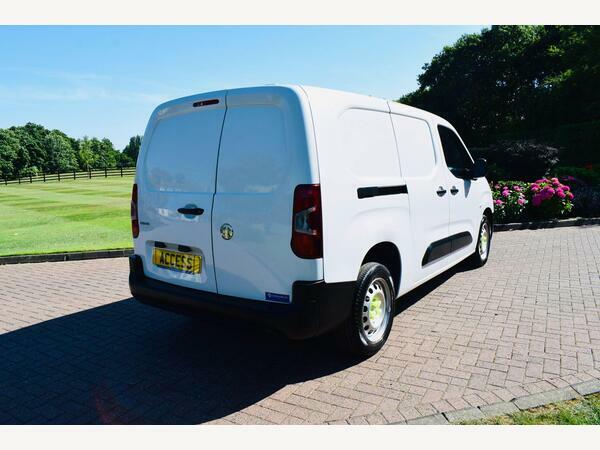 Vauxhall Combo Combi Van 1.5 Turbo D 2300 Prime Crew Van L2 Euro White #5