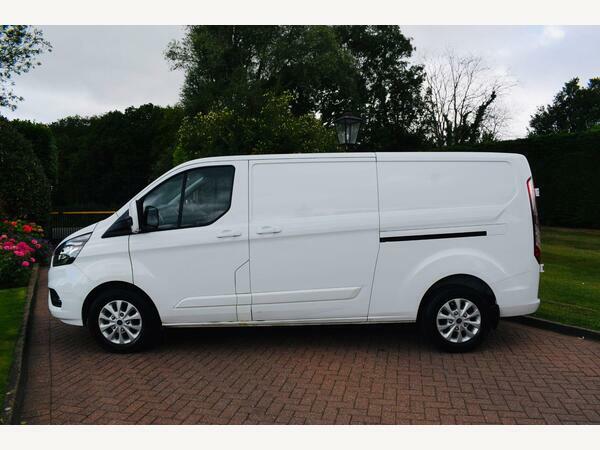 Ford Transit Custom Panel Van 2.0 300 Ecoblue Limited L2 H1 Euro 6 S LB23UNP White #2