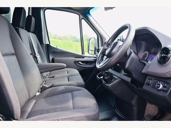 Mercedes-Benz Sprinter Curtain Side 315 Curtain Sider With 500Kg Taillift White #4