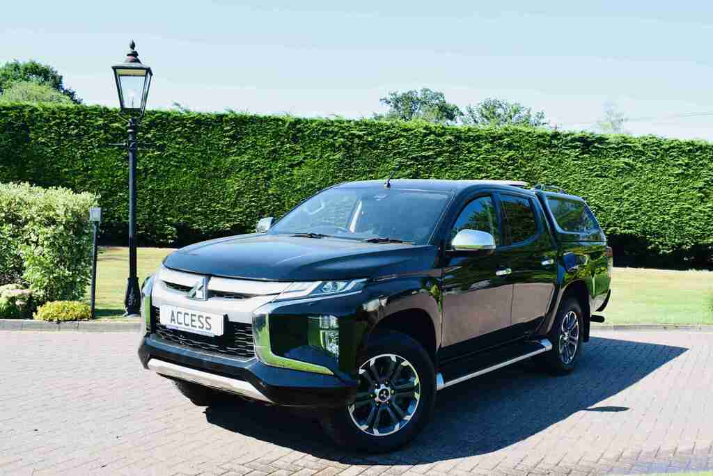 Mitsubishi L200 Pickup 2.2 Di-d Dc Warrior 4Wd Euro 6 S S Black