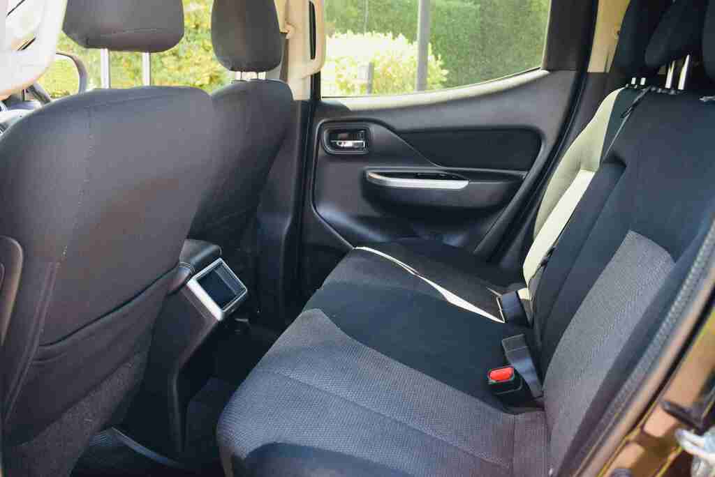 Mitsubishi L200 Pickup 2.2 Di-d Dc Warrior 4Wd Euro 6 S S WR70OLK Black #6
