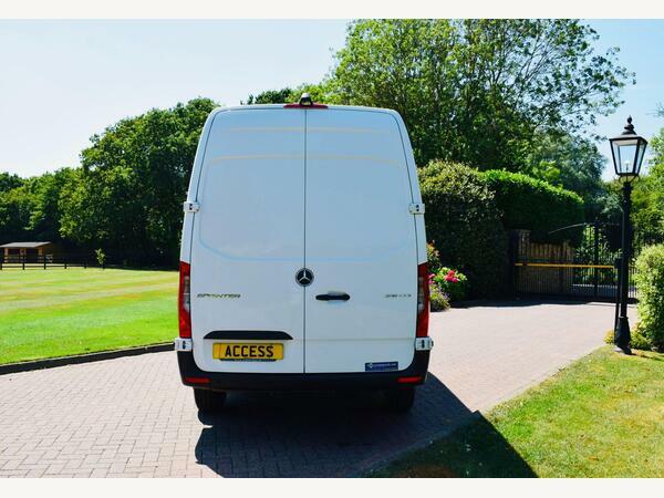 Mercedes-Benz Sprinter Panel Van 2.0 315 Cdi Progressive Rwd L2 H2 Euro 6 White #5