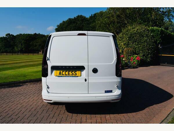 Volkswagen Caddy Maxi Panel Van 2.0 Tdi C20 Commerce Pro Dsg Lwb Euro 6 White #4