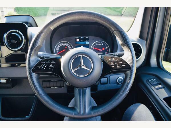 Mercedes-Benz Sprinter Pro Black #10