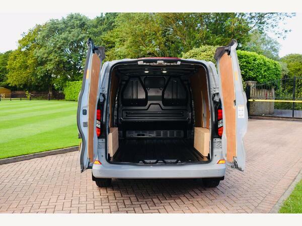 Ford Transit Custom 320 65Kwh Limited L1 H1 Grey #8