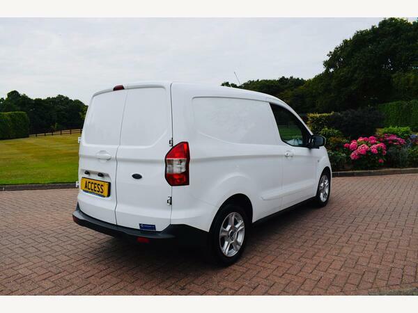 Ford Transit Courier Limited 1.5 Tdci 100Ps Euro 6 Black #7