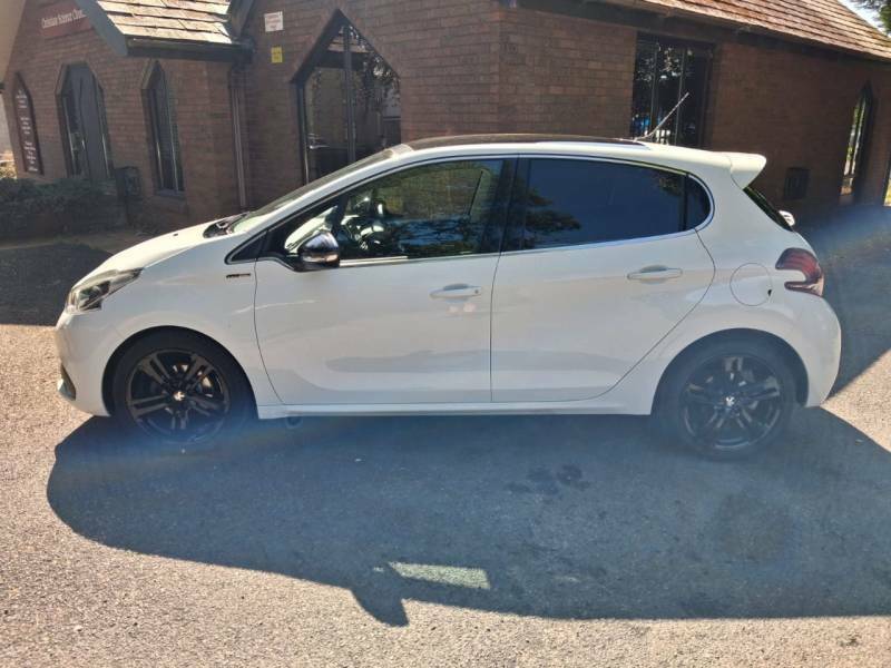 Peugeot 208 1.2 Puretech 110 Gt Line 6 Speed - 2019 19 PRZ2272 White #6
