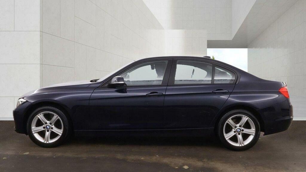 BMW 3 Series 2L Luxury Red #19