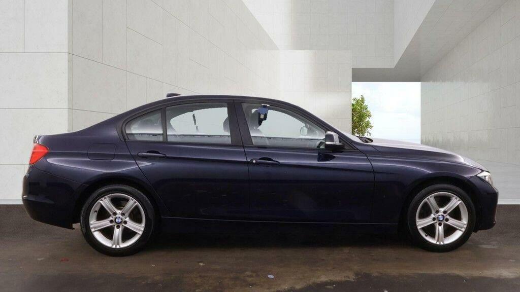 BMW 3 Series 2L Luxury Red #18