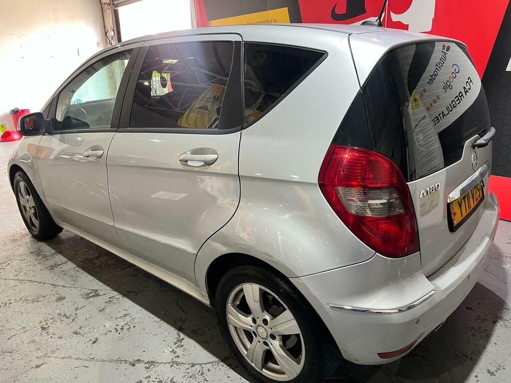 Mercedes-Benz A Class Hatchback 1.7 A180 Avantgarde Se Cvt 201111 Silver #4