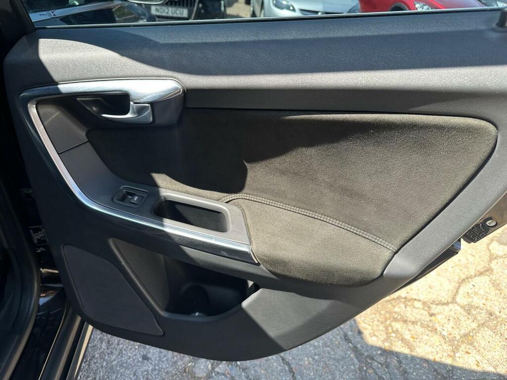 Volvo XC60 2.4 D4 R-design Lux Grey #26