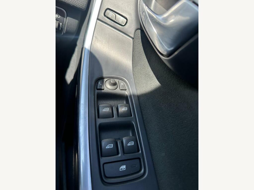Volvo XC60 2.4 D4 R-design Lux Grey #23