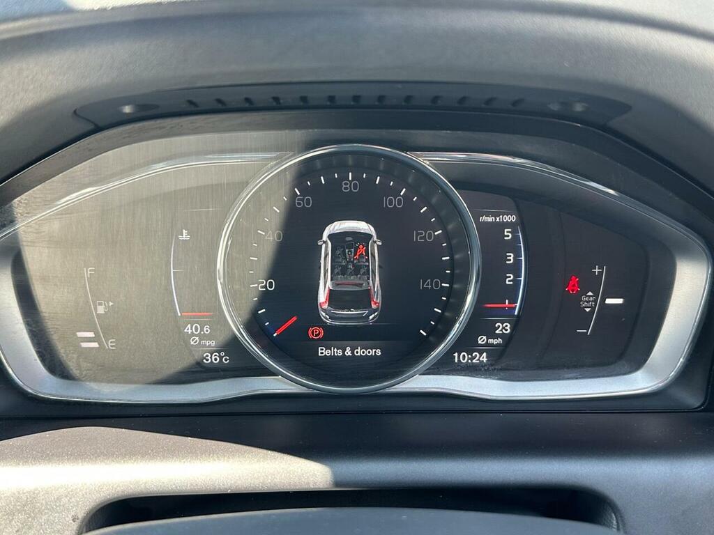 Volvo XC60 2.4 D4 R-design Lux Grey #33