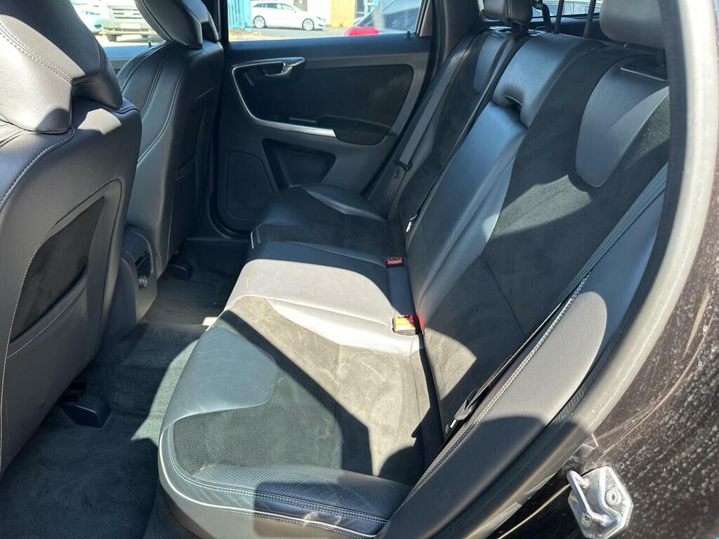 Volvo XC60 2.4 D4 R-design Lux Grey #17