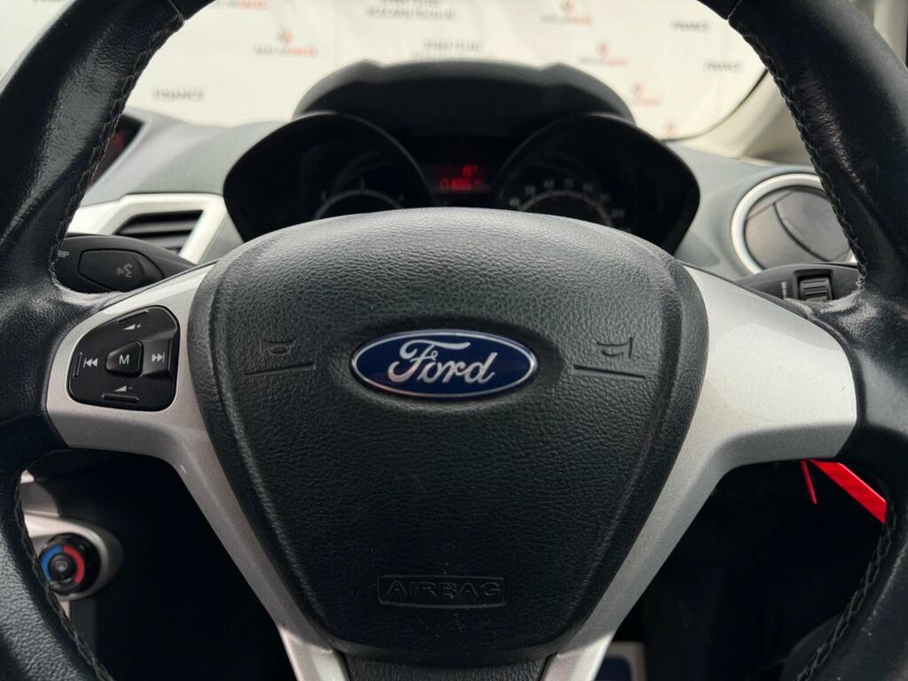 Ford Fiesta 1.2 Zetec Hatchback-5dr-5 Speed Black #23