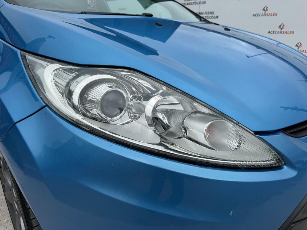Ford Fiesta 1.2 Zetec Hatchback-5dr-5 Speed Black #40