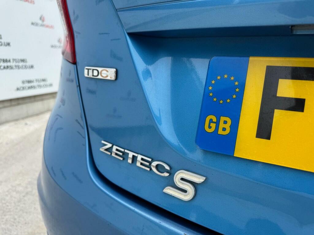 Ford Fiesta 1.2 Zetec Hatchback-5dr-5 Speed Black #36