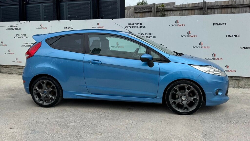 Ford Fiesta 1.2 Zetec Hatchback-5dr-5 Speed Black #9