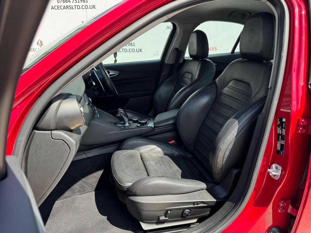 Alfa Romeo Giulia Saloon 2.9 V6 Bi-turbo Quadrifoglio Euro 6 S Red #18